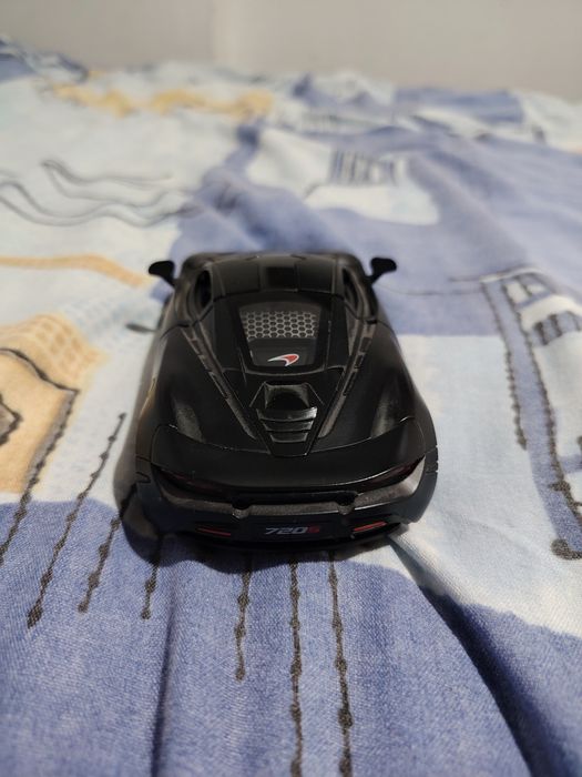 Количка McLaren 1:80 черна