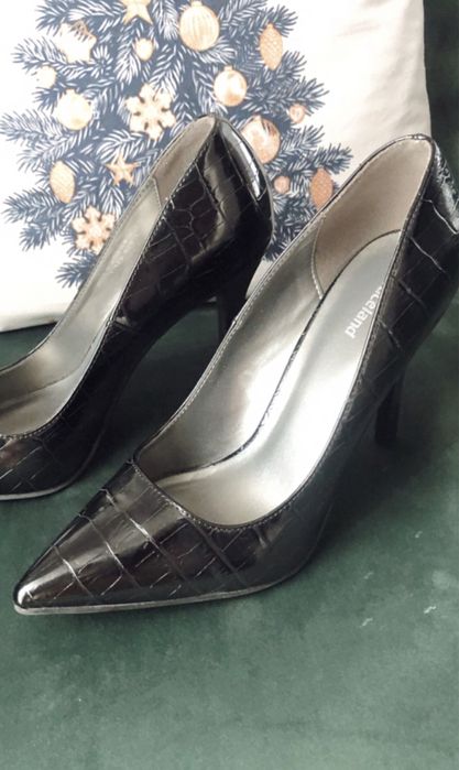 Pantofi negrii cu toc