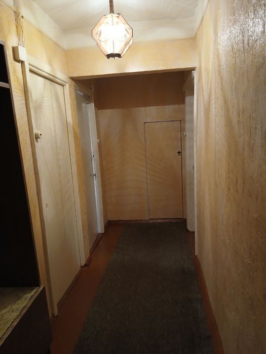 Сотувда дом  4 хона темир йул колледж якинида вокзал