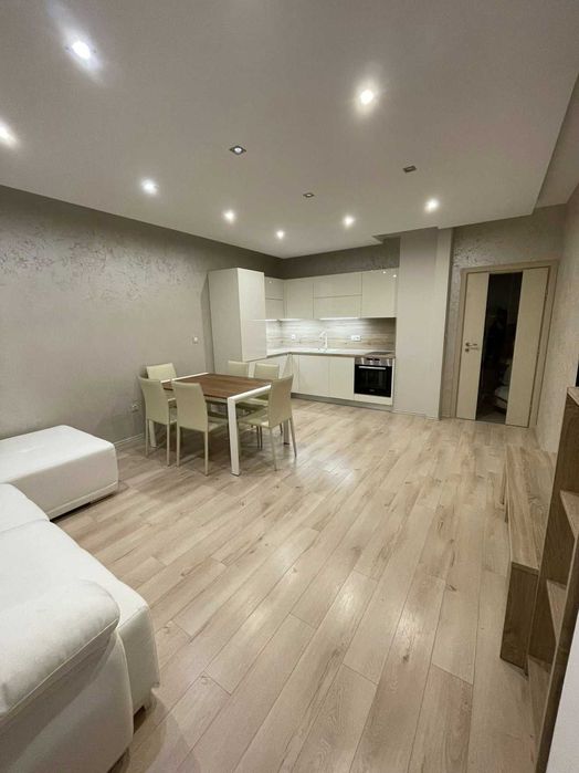 Дава се под наем Двустаен апартамент в Пловдив, Христо Смирненски - 66 кв.м за 450 € - Снимка #1