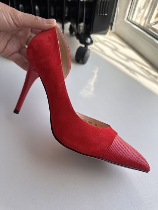 Продам новые туфли