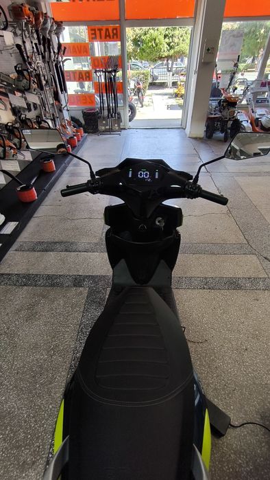 Vând scuter electric Rdb Storm 2200W cu RAR făcut