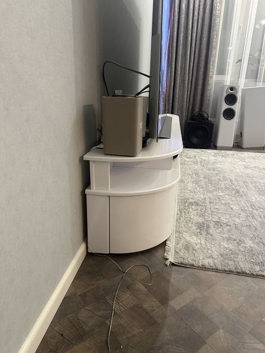 Тумбочка под телевизор