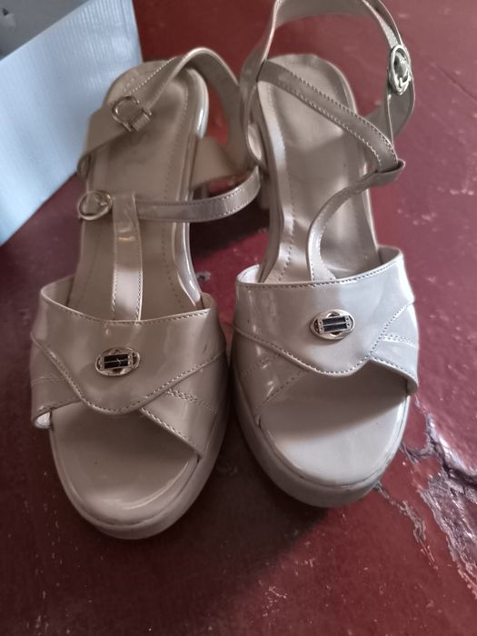 Продам туфли     .