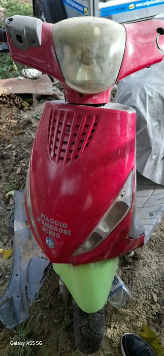 Piaggio zip 4 timpi ,trebuie curățat carburator sau schimbat,și aprilia 2 timpi sa oprit din mers amândouă cu acte ,dau la schimb pe unu bun