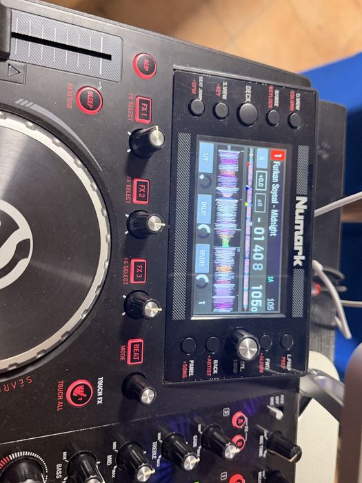 Consola  DJ Numark NS6