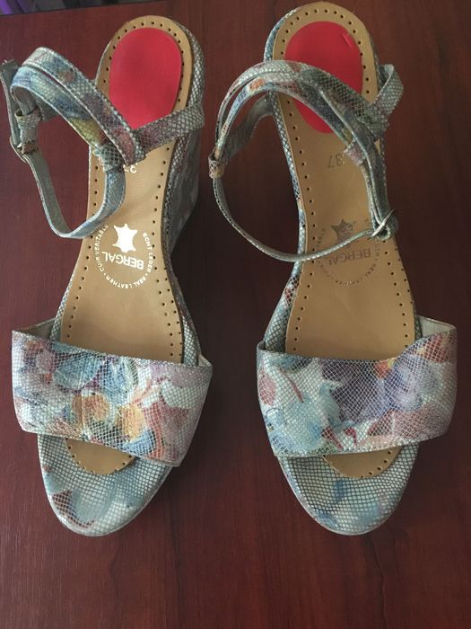 sandale cu talpa ortopedica Clujana măr 37 piele naturala