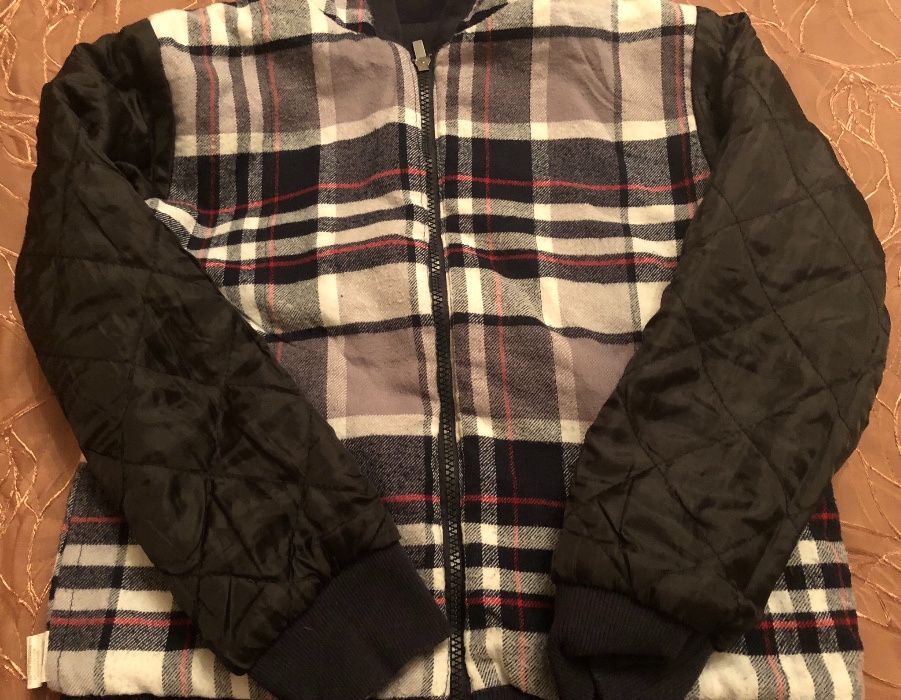 Суитшърт, купуван от Англия