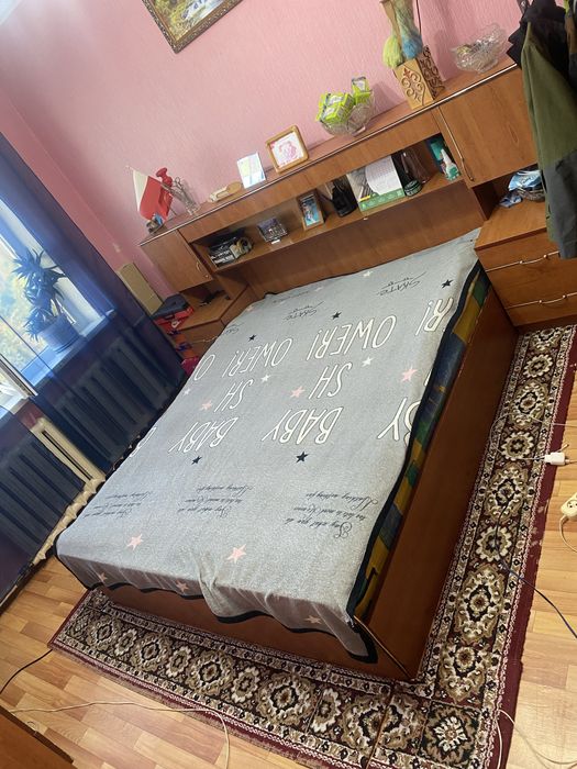 Продам кровать с шкафами