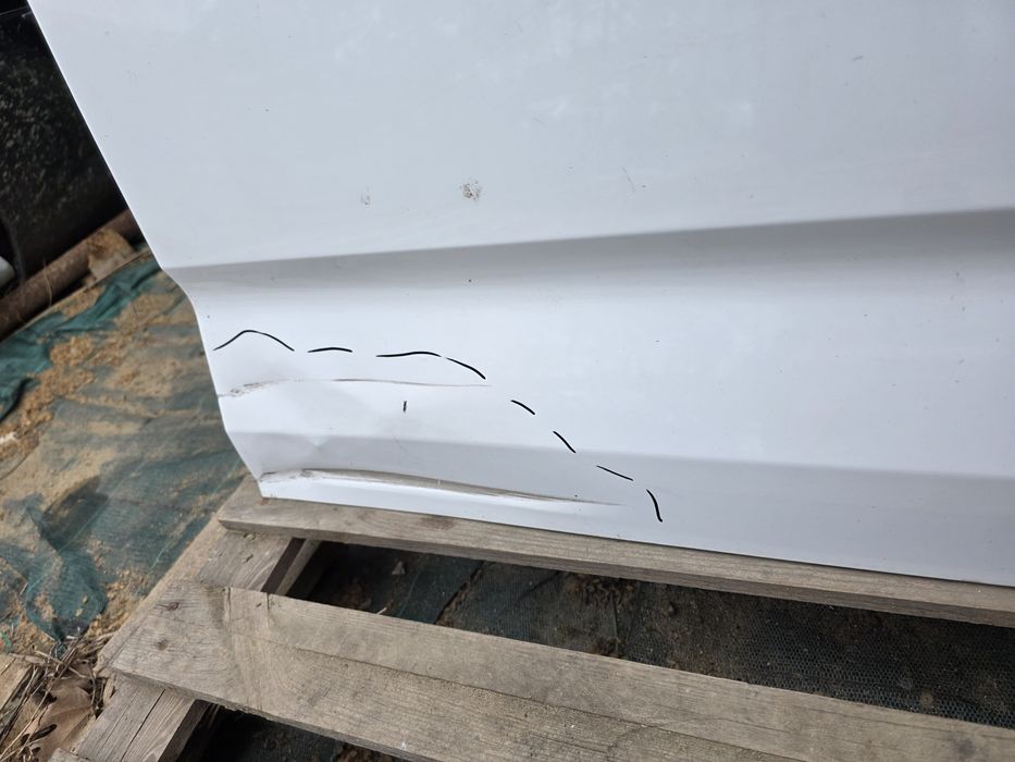 Vw Caddy 2k7 2022 предна дясна врата 2бр.