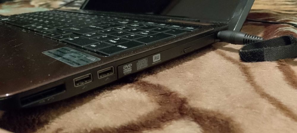 Laptop Toshiba Satellite L655