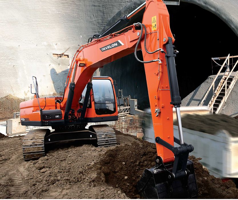 Продаётся Экскаватор  DEVELON   В рассрочку. Год выпуска 2023.