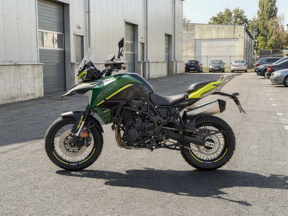Мотоцикл Benelli TRK 702X