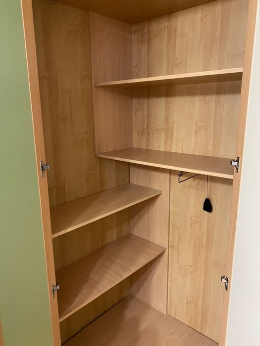 Угловой шифоньер