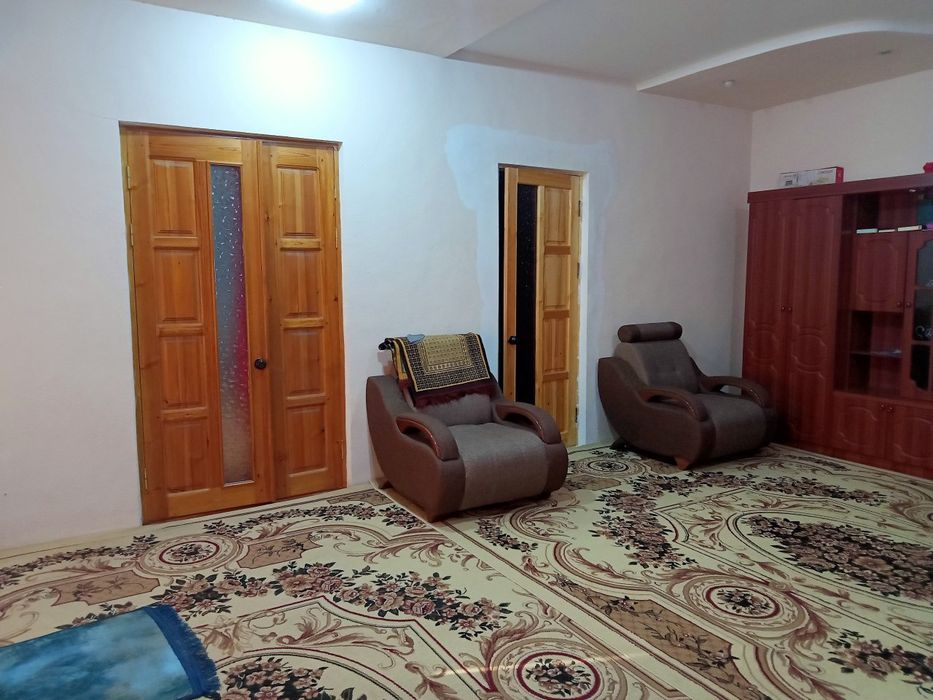 Эски шахар Лола магазинга  яқин манзилда ховли