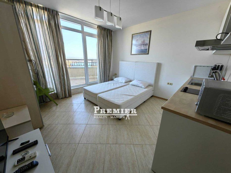 Студио с директна морска гледка