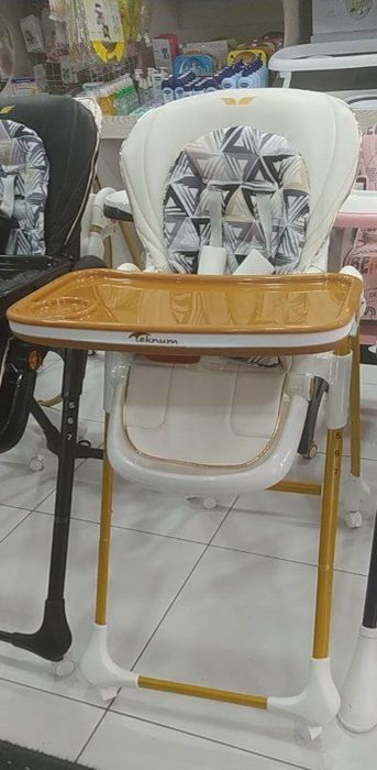 Bolalar uchun ovqatlanadigan stol