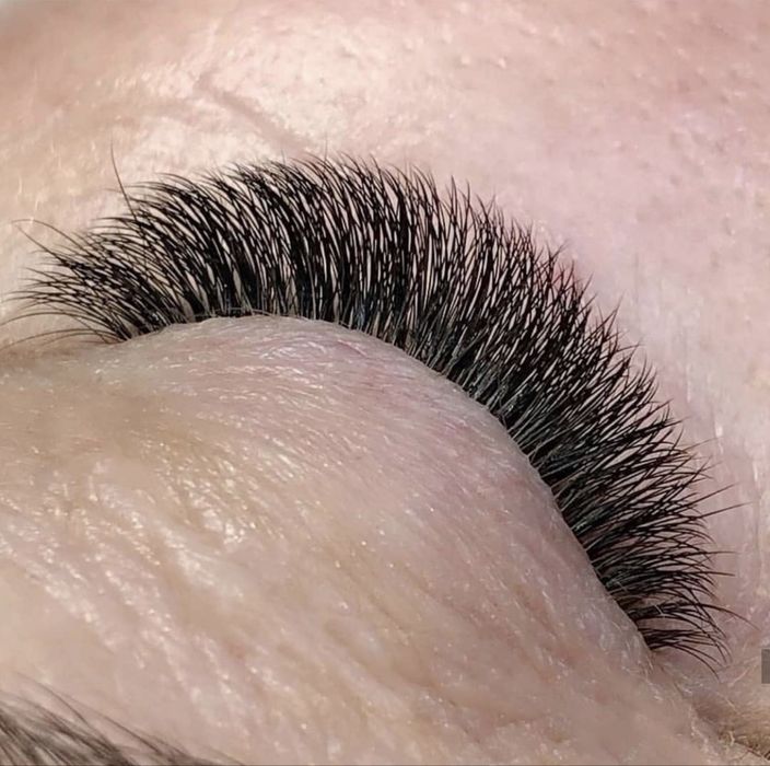 Индивидуальное обучение наращиванию ресниц