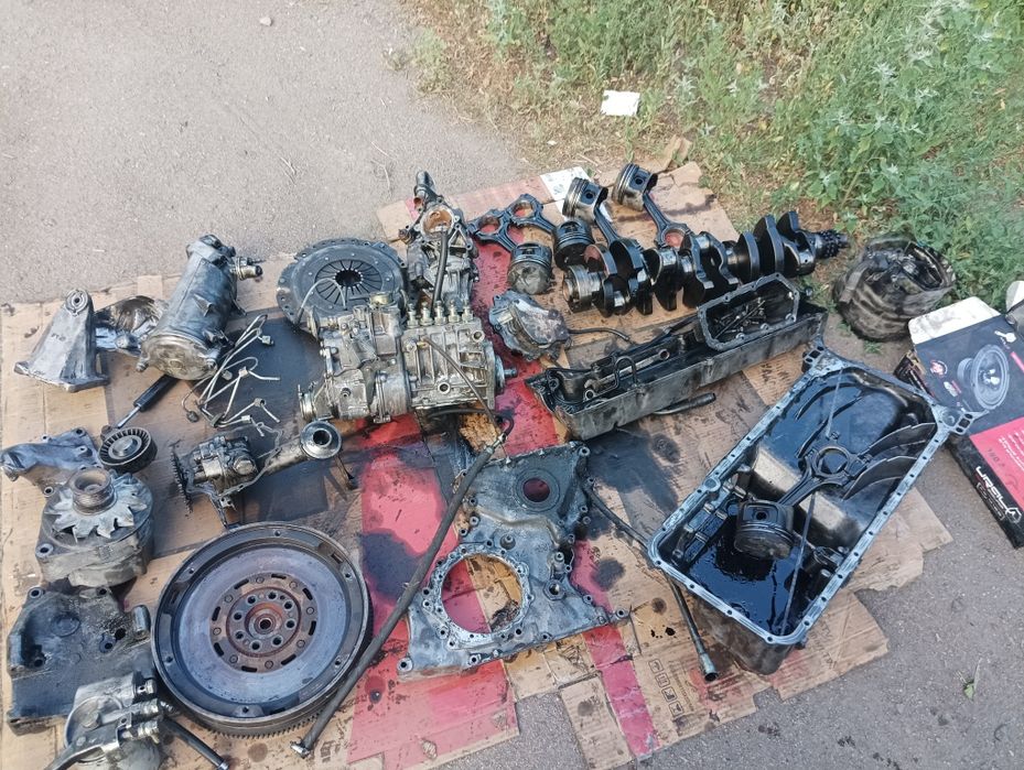 Продам двигатель на автомобиль Мерседес 602 дизель