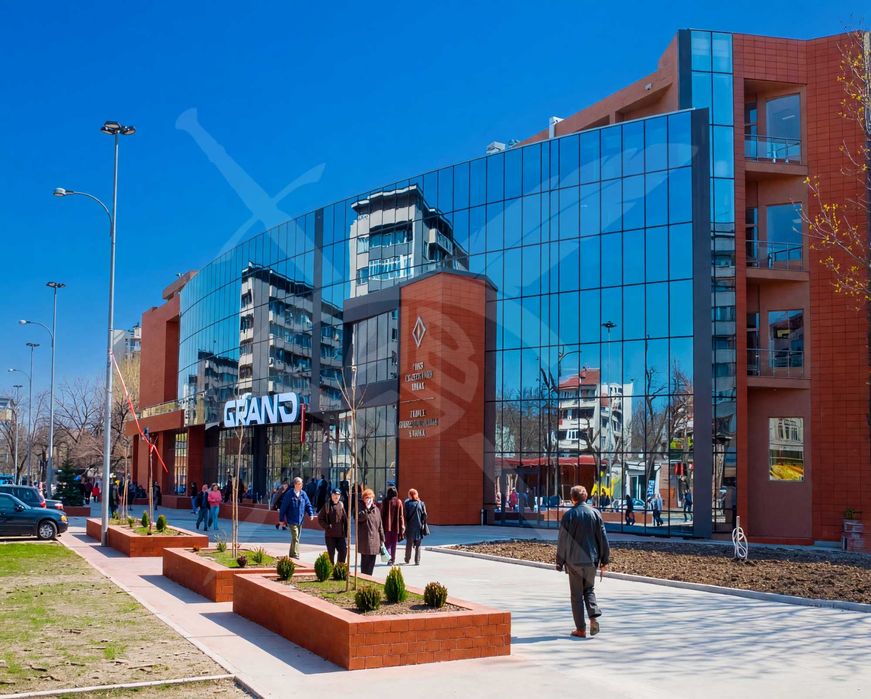 Продава се Магазин в Пловдив, Център - 32 кв.м за 1344 €/кв.м - Снимка #1