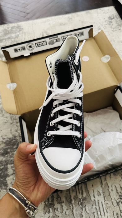 Дамски обувки оригинални Converse 39,5 номер