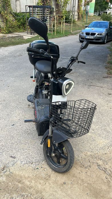 Vand scuter electric