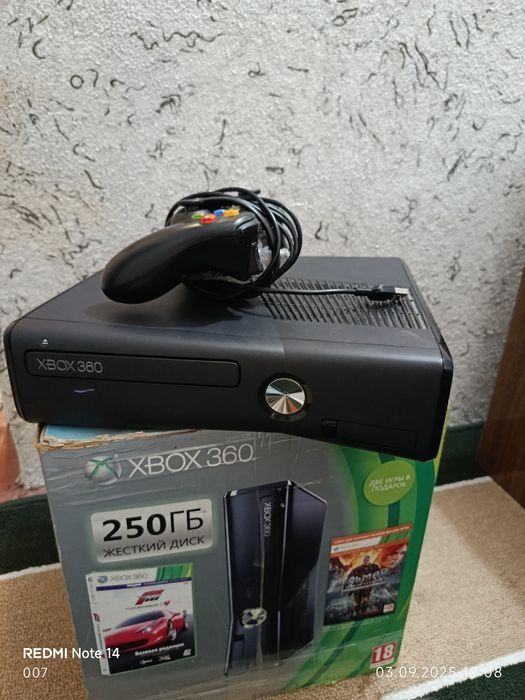 Xbox 360 SLIM Новая модель 250ГБ игры записано