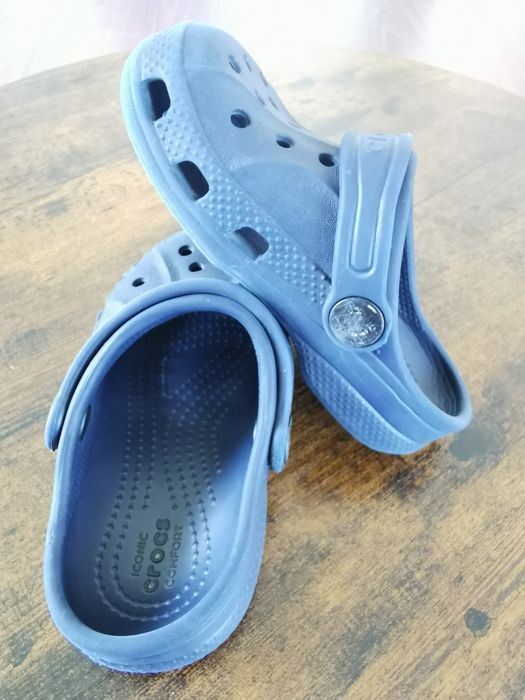Papuci crocs C8.