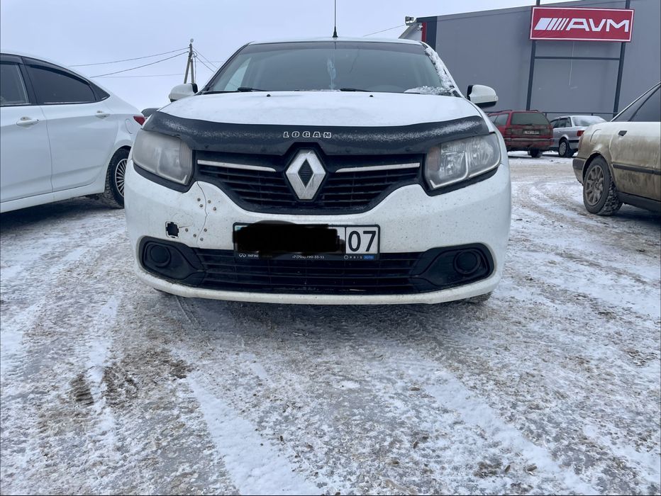 продам бу бампер от рено логан