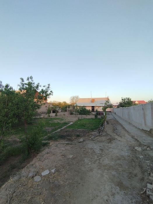 Joy orni yoki uy bilan birgalikda sotiladi