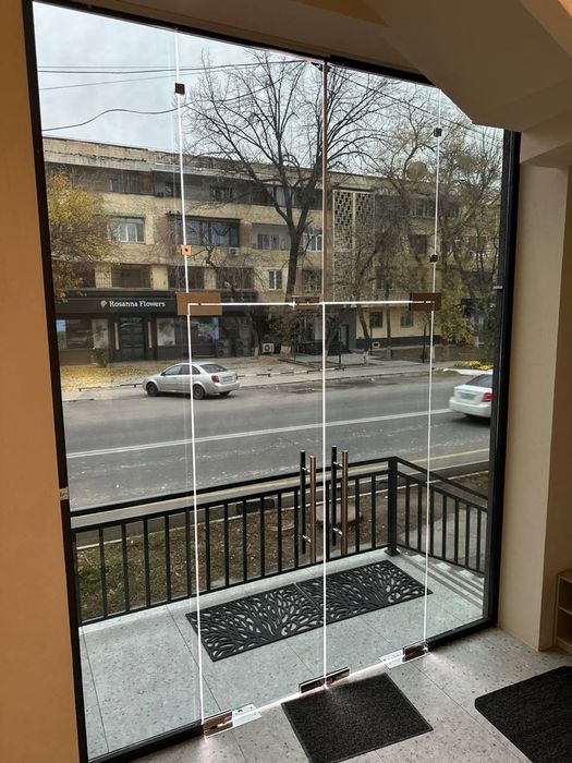 Регулировка каленных стеклянных дверей