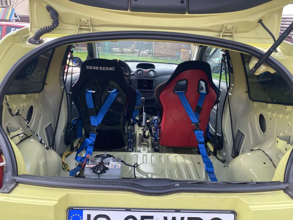 Se vinde citroen c2 vtr 2004