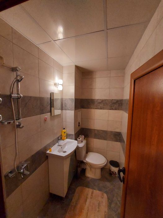 Дава се под наем Тристаен апартамент в Бургас, Славейков - 70 кв.м за 204 € - Снимка #4