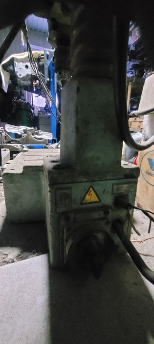 Станок сверлильный