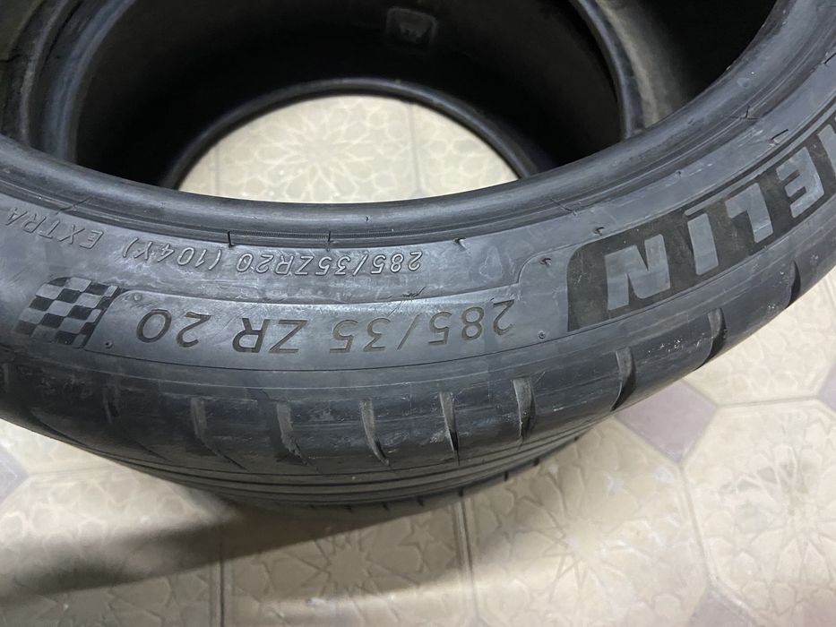 285/35R20  MICHELIN