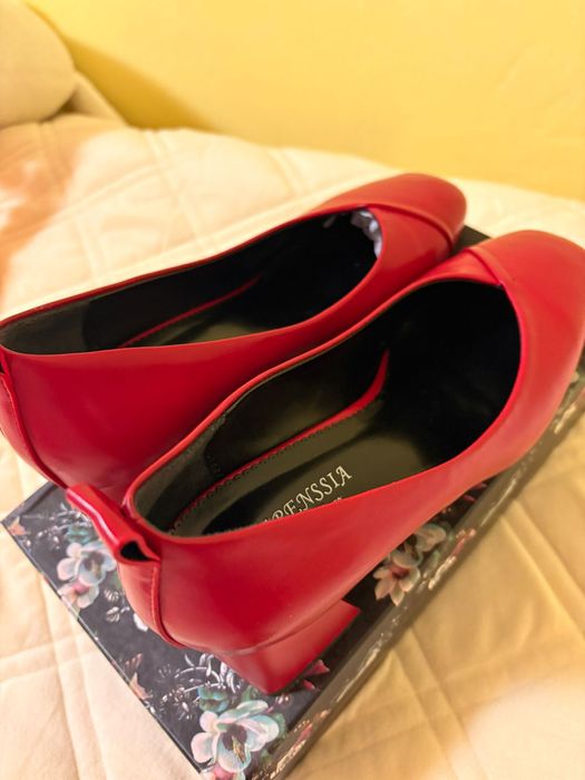 Продаю туфли качественный