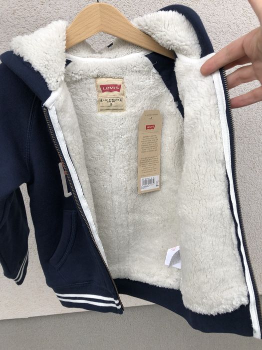 Яке детско LEVI'S  ново 110 см.