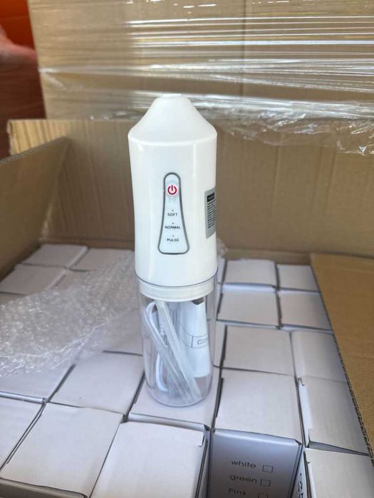 Портативен зъбен душ с 3 режима на действие – слаб, среден и силен