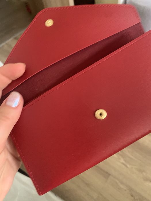 Дамски портмоне