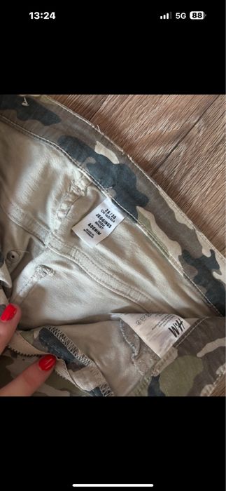 Blugi de la H%M fete