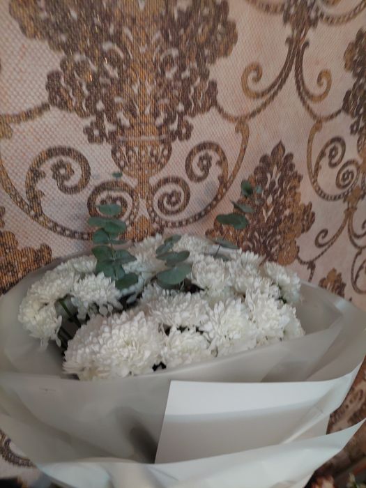 Продам свежие цветы.