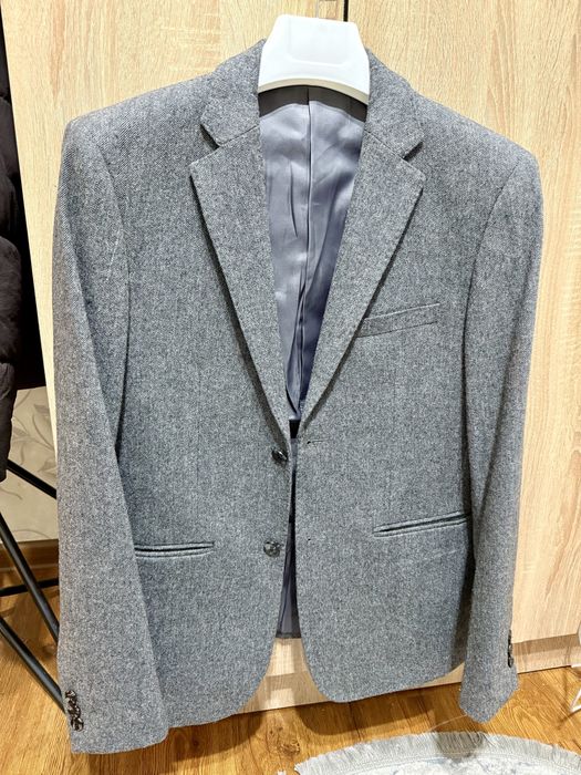 Продам пиджак мужской Just. M размер.