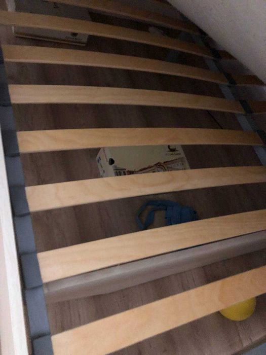 Отдам двухспальнюю кровать