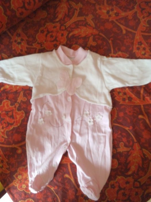 Детски и бебешки дрехи