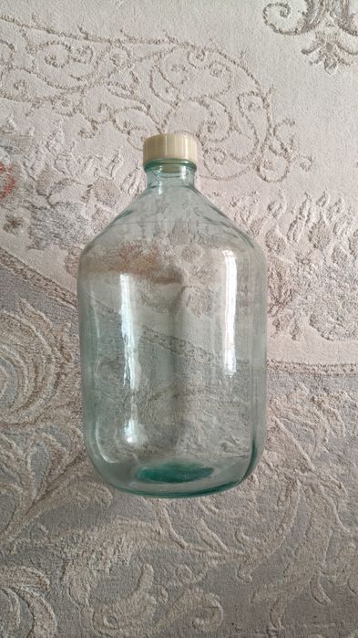 Продам бутыль 10 л
