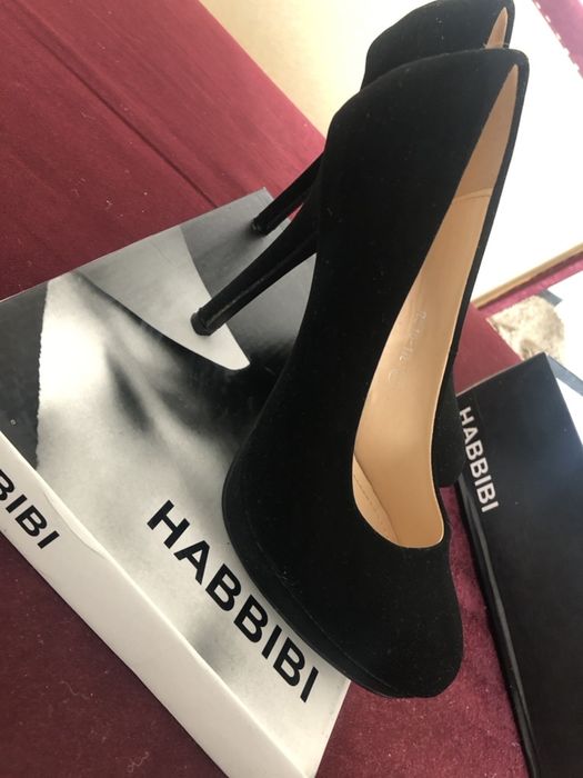 Pantofi dama aproape noi