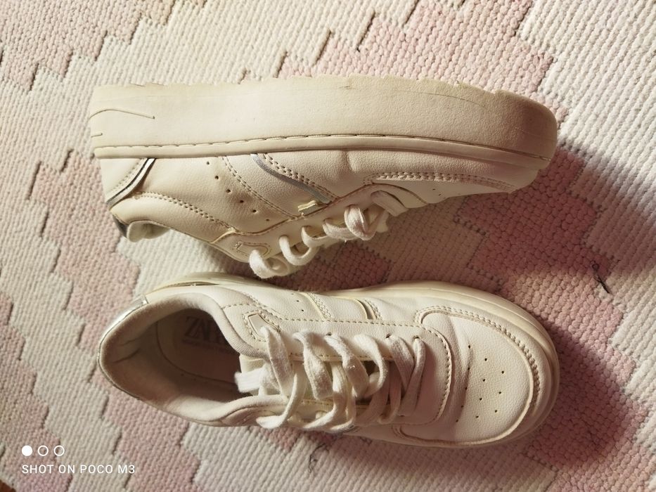 Кроссовки для девочки