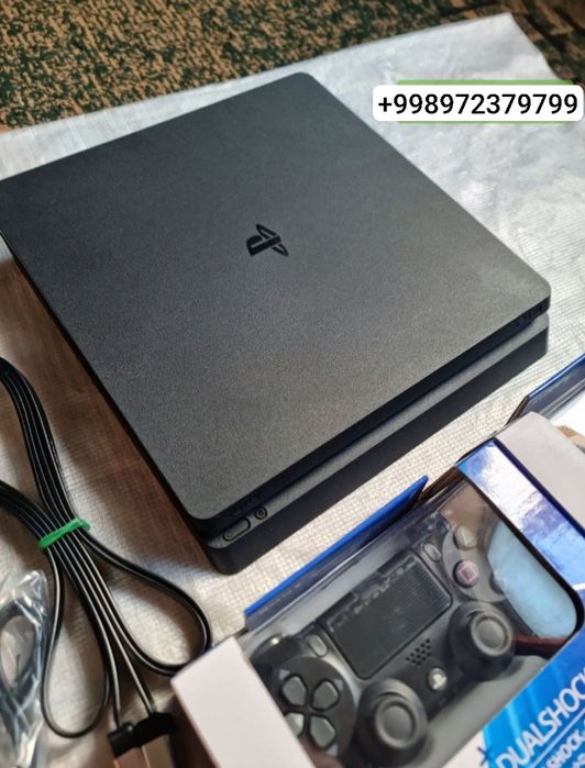 PlayStation 4 Slim Sotiladi srochno