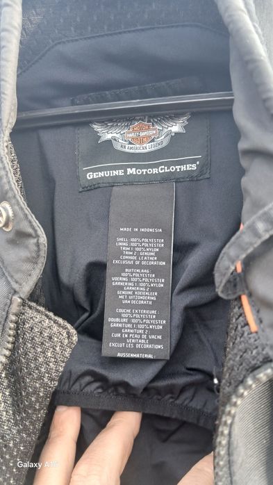 Лятно мото яке Harley Davidson.