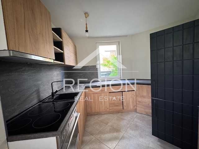 Дава се под наем Двустаен апартамент в Варна, Бриз - 68 кв.м за 648.21 € - Снимка #1